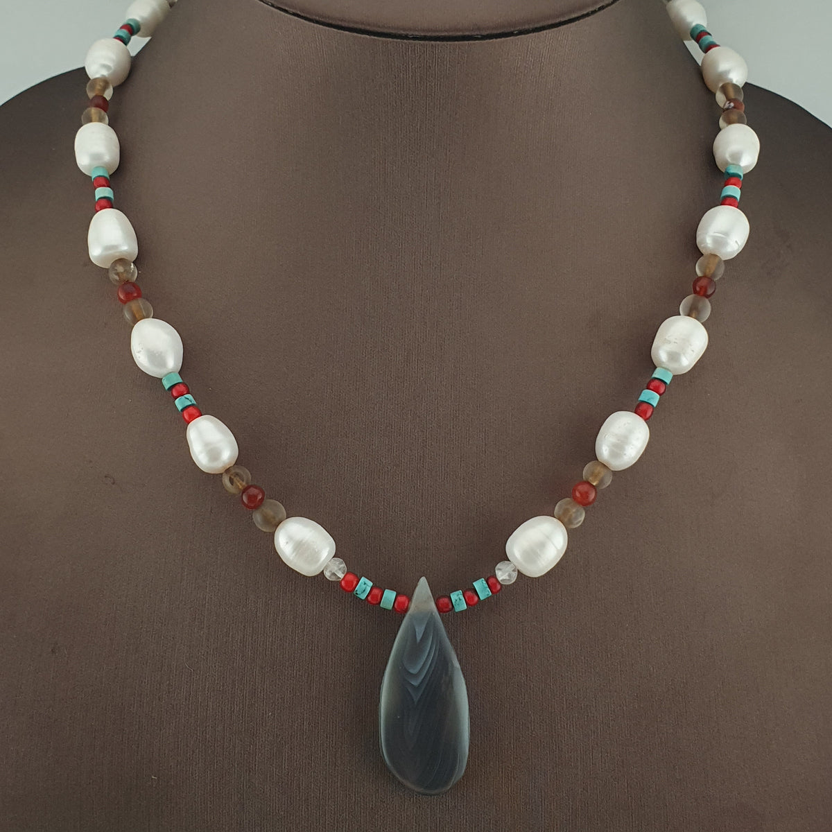Vintage Freshwater Pearls & Carnelian Quartz Beads with Gray Natural Eye Agate Pendant Necklace