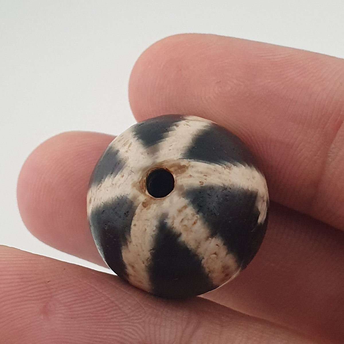 Vintage Himalayan Melon Desgin Agate Dzi Bead Amulet