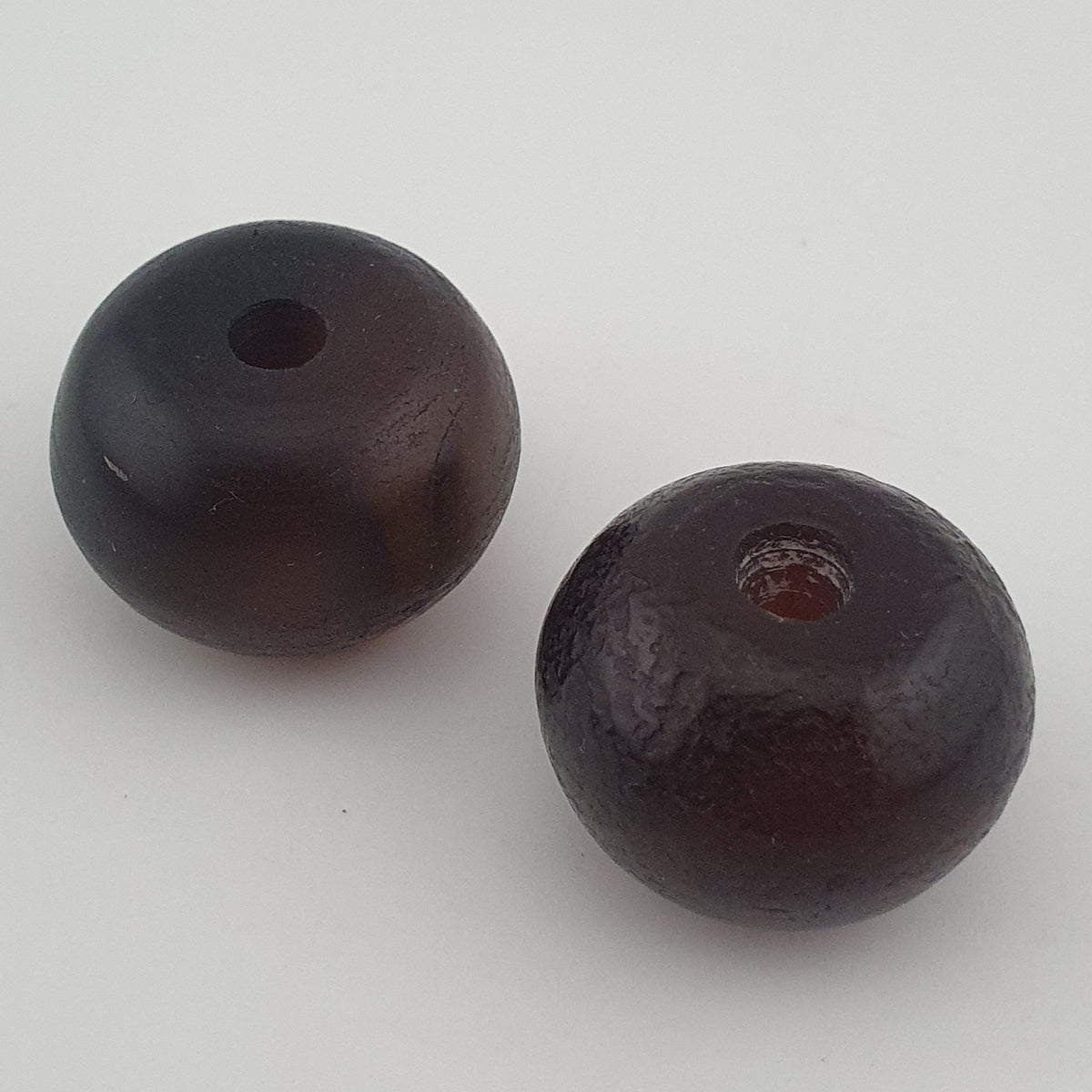 Vintage Himalayan Natrual Tire Shape Agate Beads Amulet