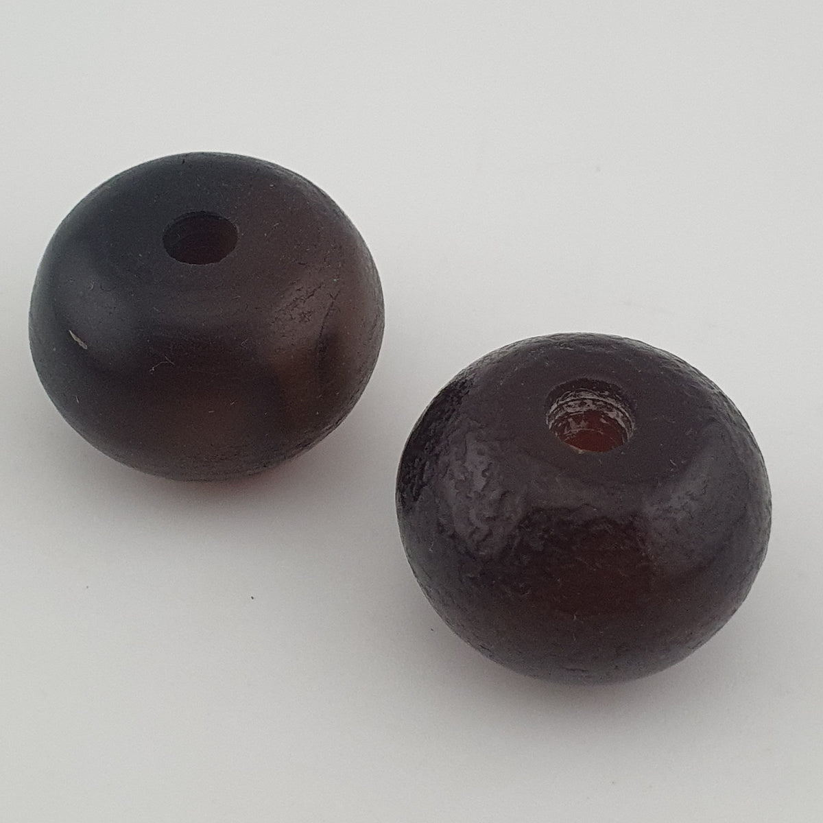 Vintage Himalayan Natrual Tire Shape Agate Beads Amulet
