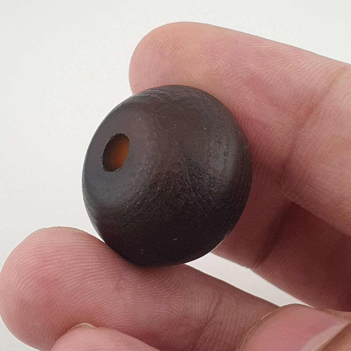 Vintage Himalayan Natrual Tire Shape Agate Beads Amulet