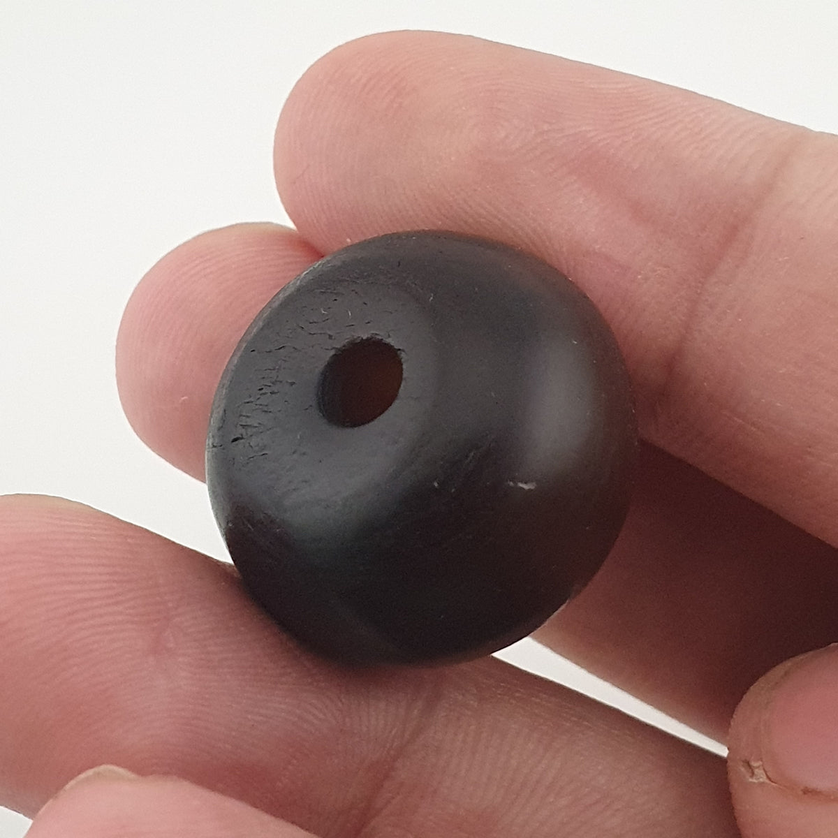 Vintage Himalayan Natrual Tire Shape Agate Beads Amulet