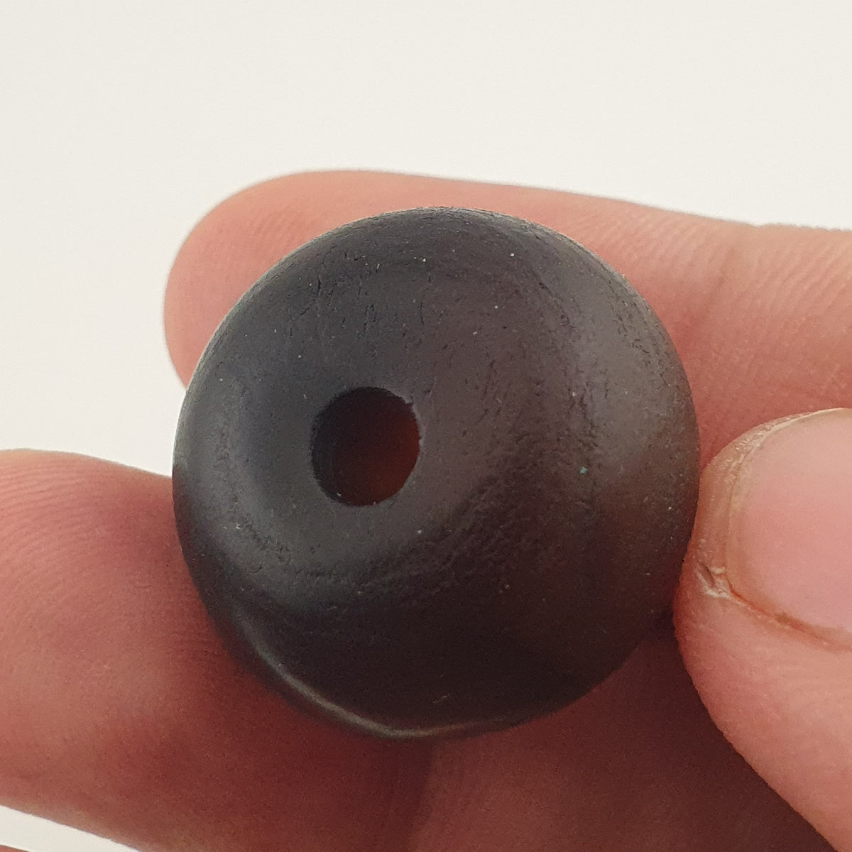 Vintage Himalayan Natrual Tire Shape Agate Beads Amulet