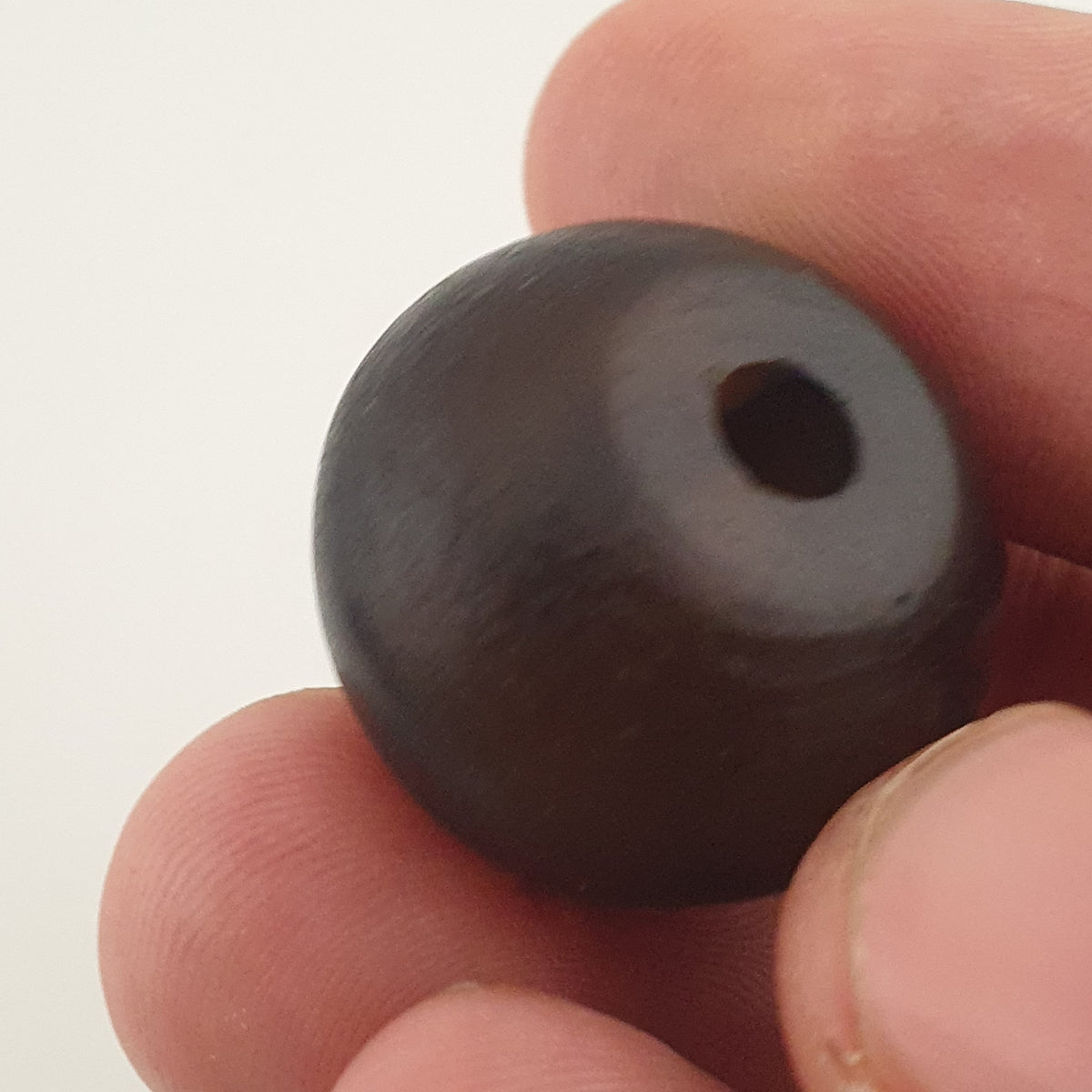 Vintage Himalayan Natrual Tire Shape Agate Beads Amulet