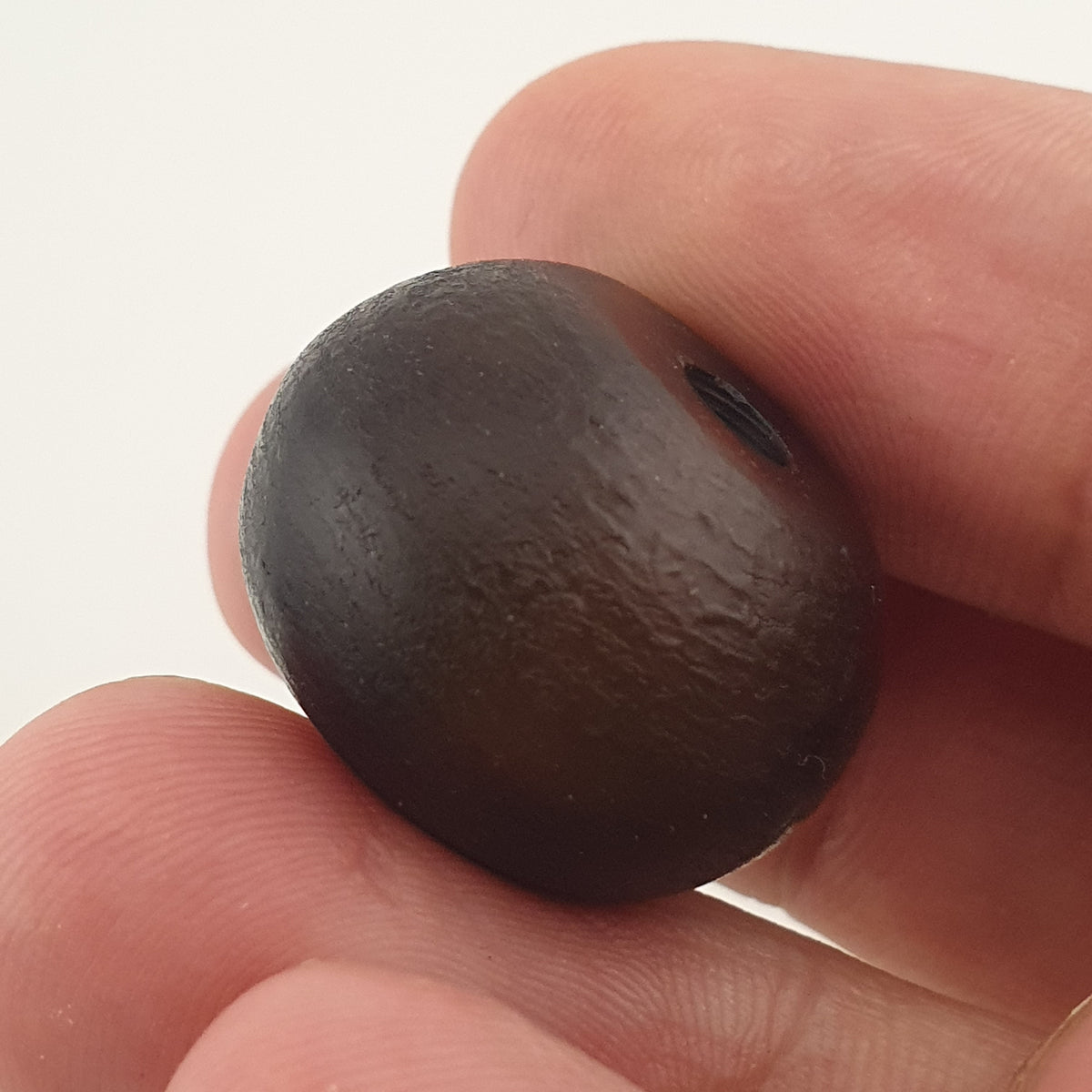 Vintage Himalayan Natrual Tire Shape Agate Beads Amulet