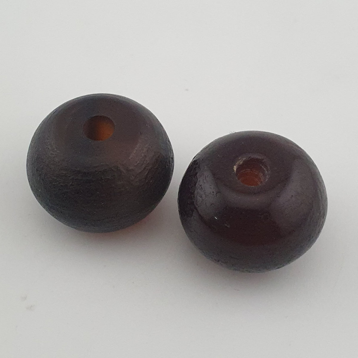 Vintage Himalayan Natrual Tire Shape Agate Beads Amulet