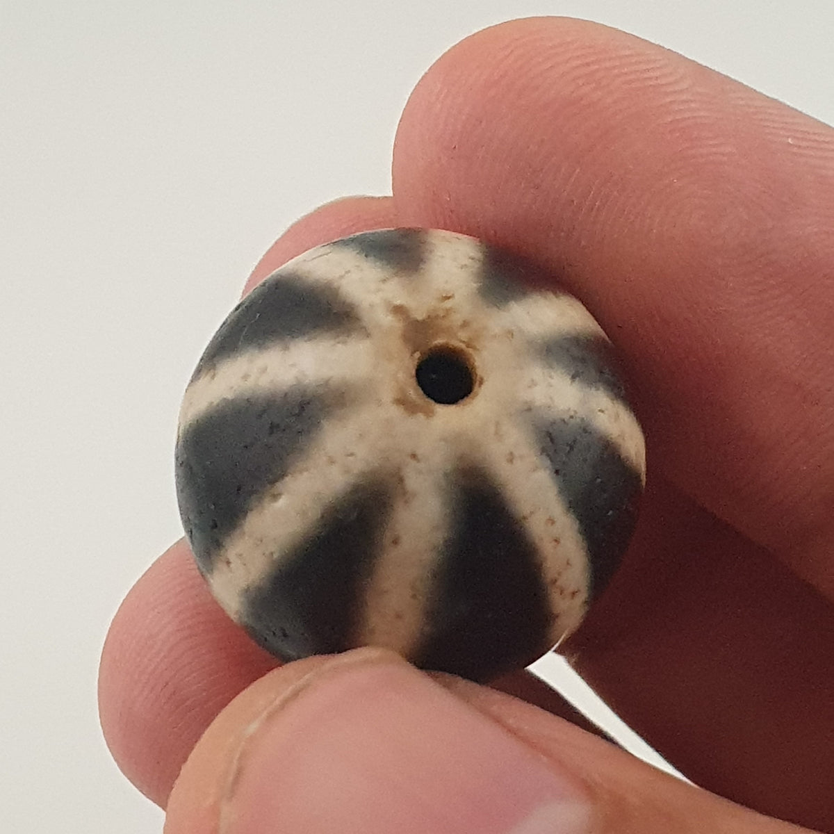 Vintage Himalayan Tibetan Melon Desgin Agate Dzi Bead Amulet