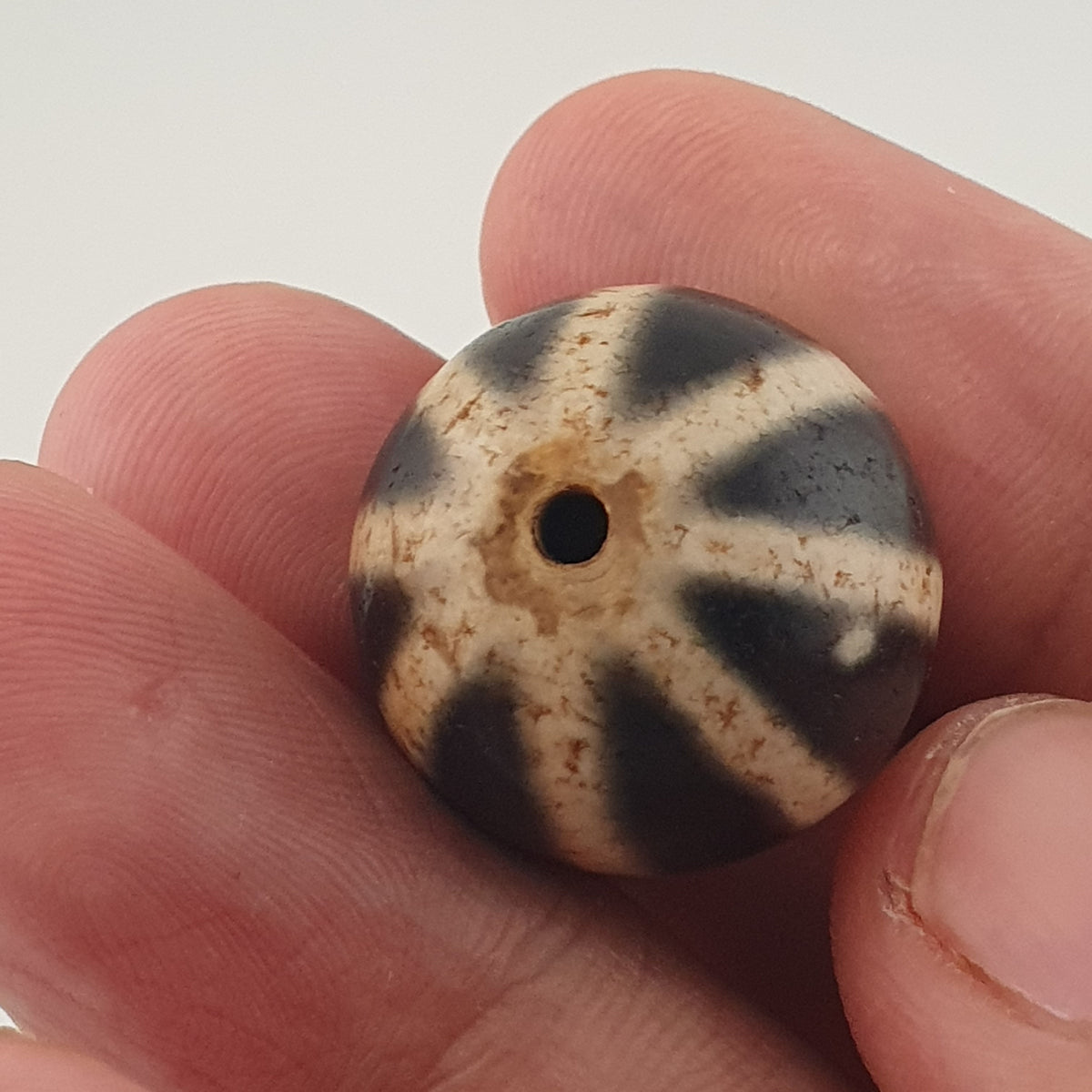 Vintage Himalayan Tibetan Melon Desgin Agate Dzi Bead Amulet