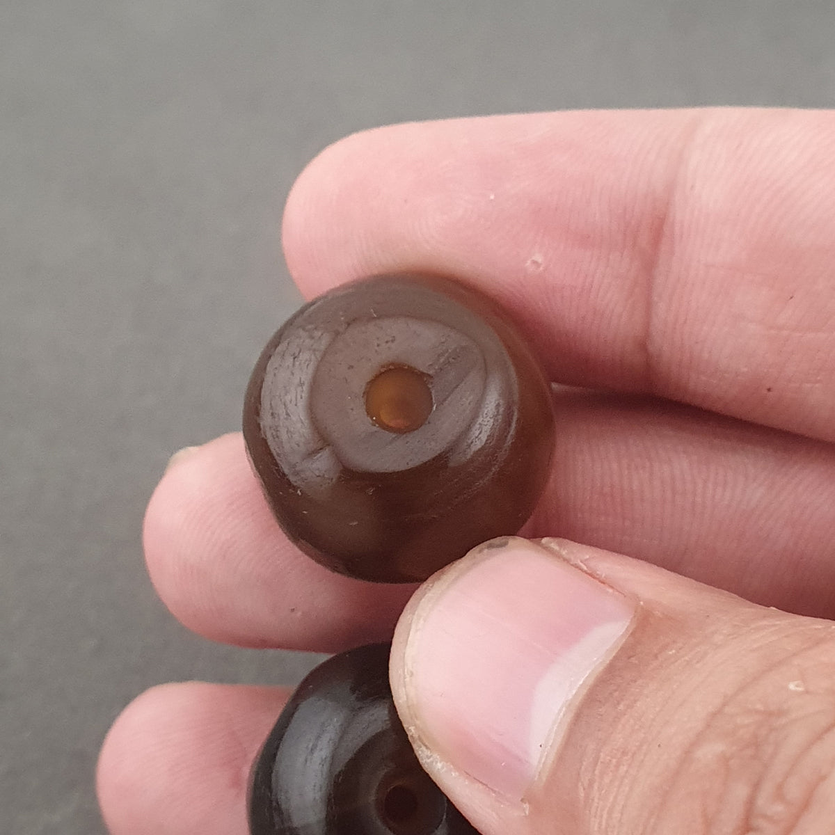 Vintage Himalayan Tire Shape Natrual Suliemani Agate Beads Lot of 2
