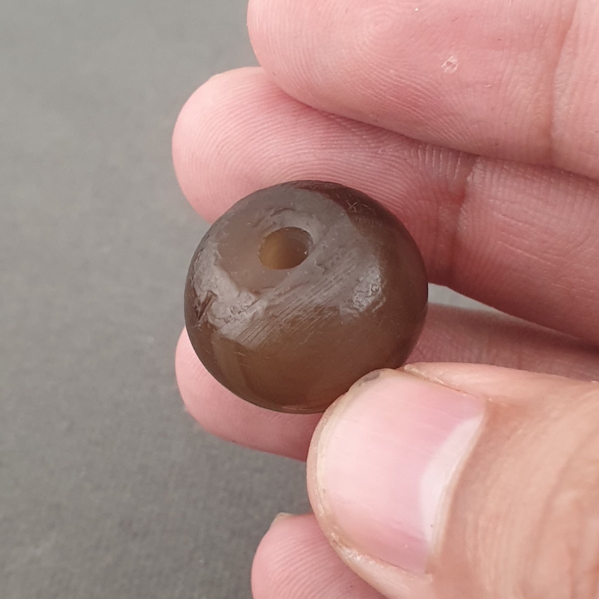 Vintage Himalayan Tire Shape Natrual Suliemani Agate Beads Lot of 2