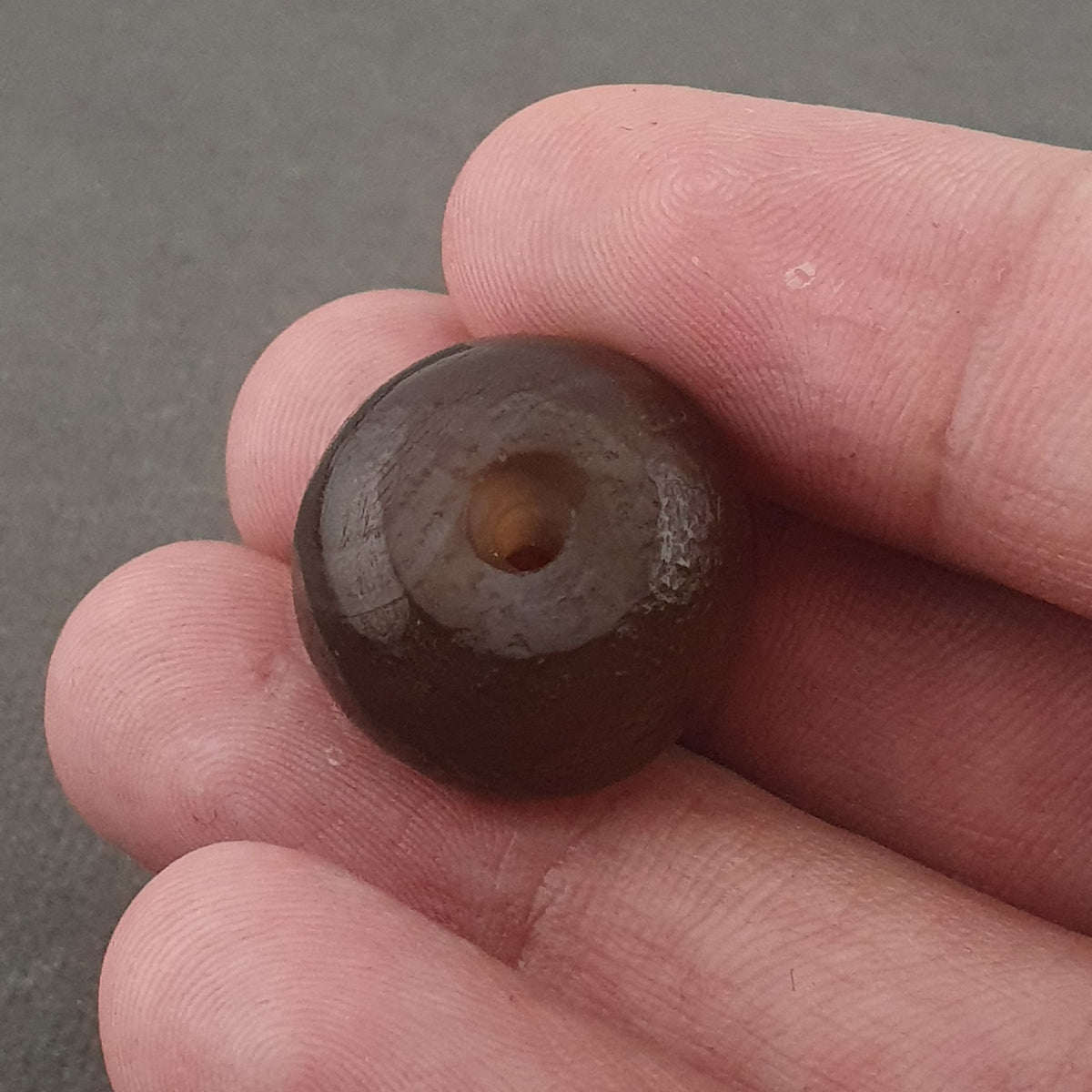 Vintage Himalayan Tire Shape Natrual Suliemani Agate Beads Lot of 2