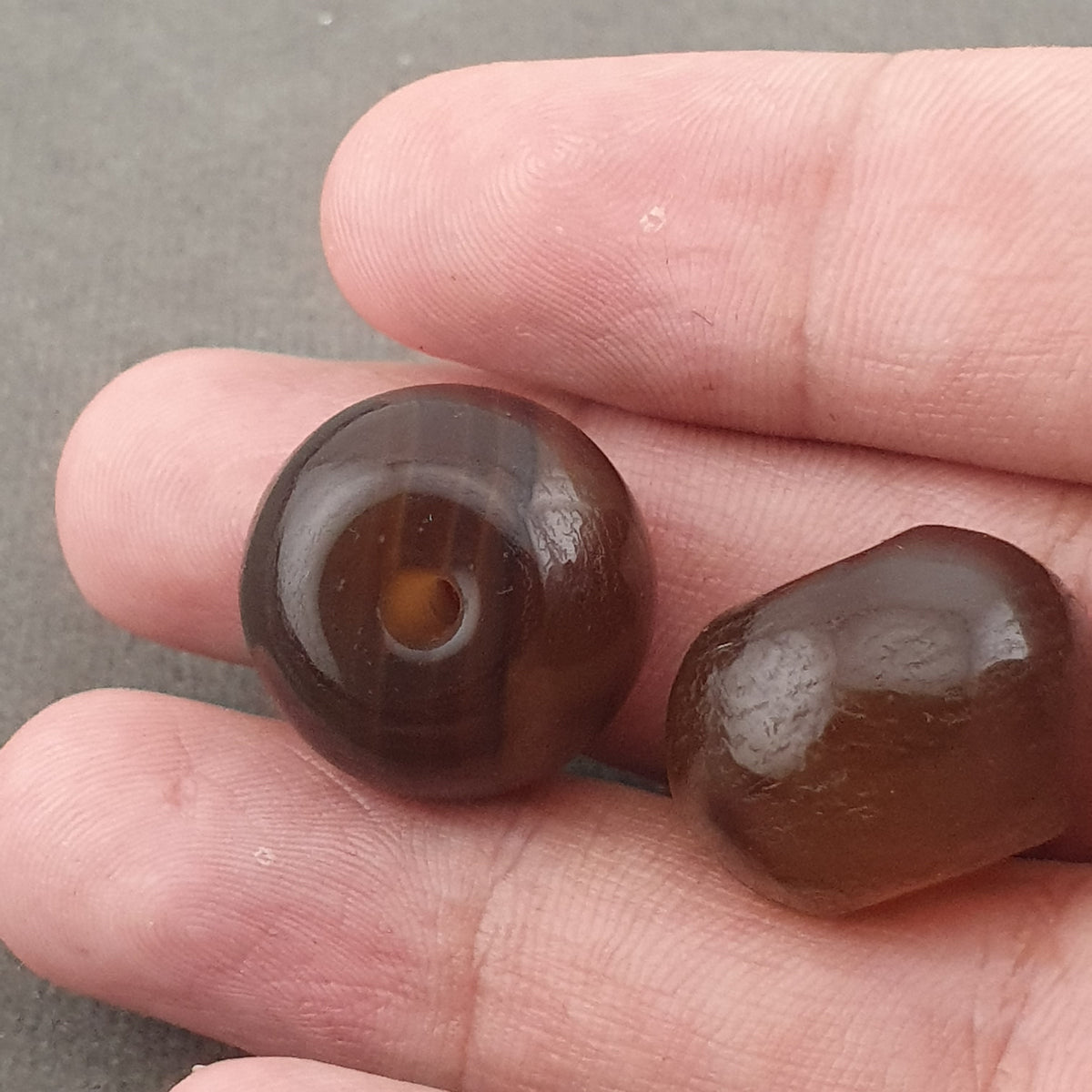 Vintage Himalayan Tire Shape Natrual Suliemani Agate Beads Lot of 2