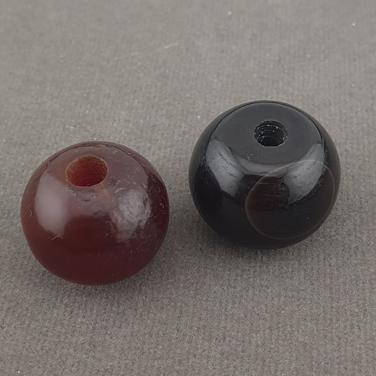 Vintage Himalayan Natrual Eyes Suleimani Agate Beads Amulet Lot of 2