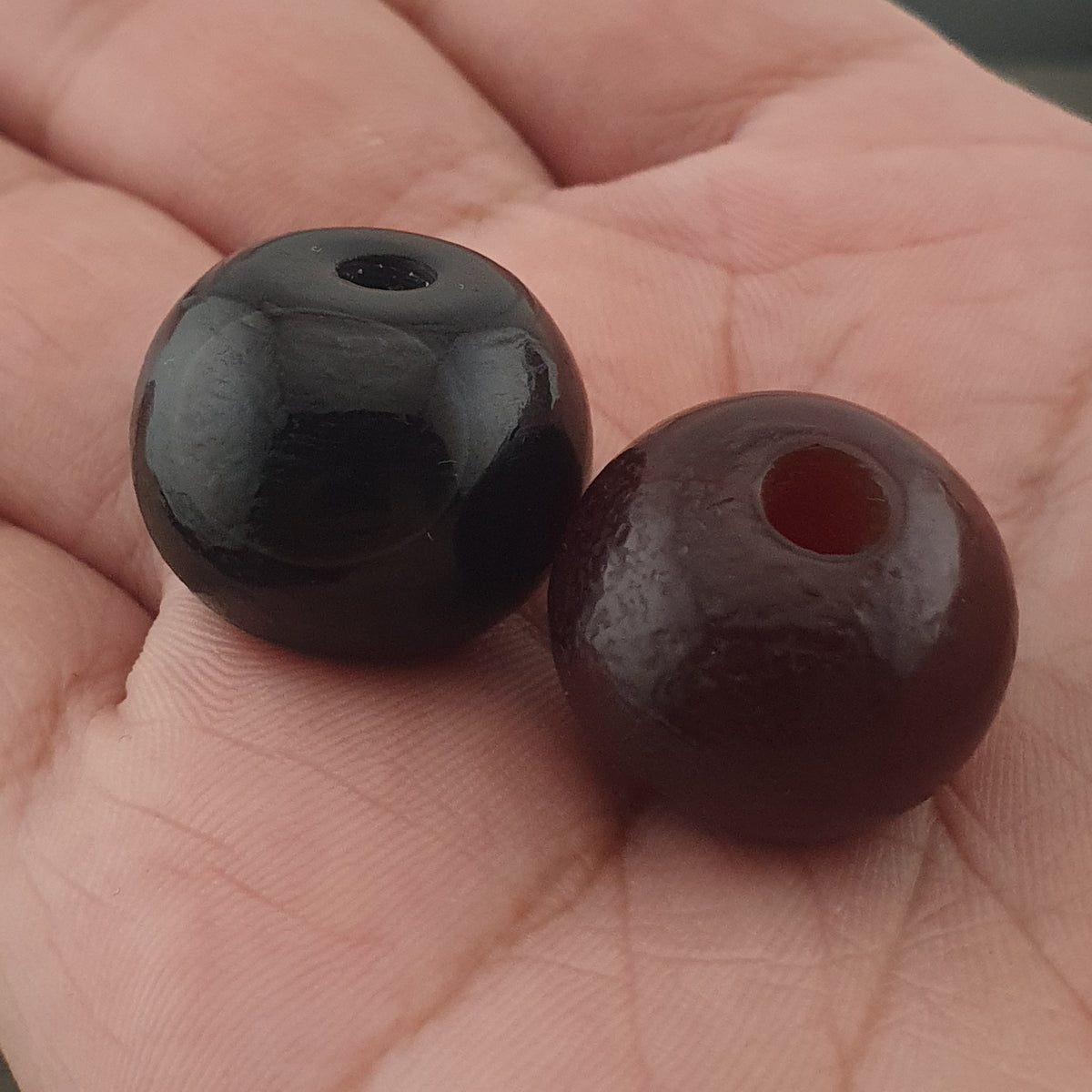 Vintage Himalayan Natrual Eyes Suleimani Agate Beads Amulet Lot of 2