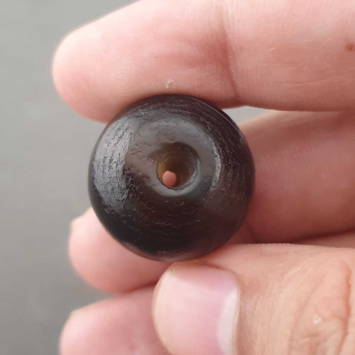 Vintage Himalayan Natrual Eyes Tire Shape Suliemani Agate Bead Amulet