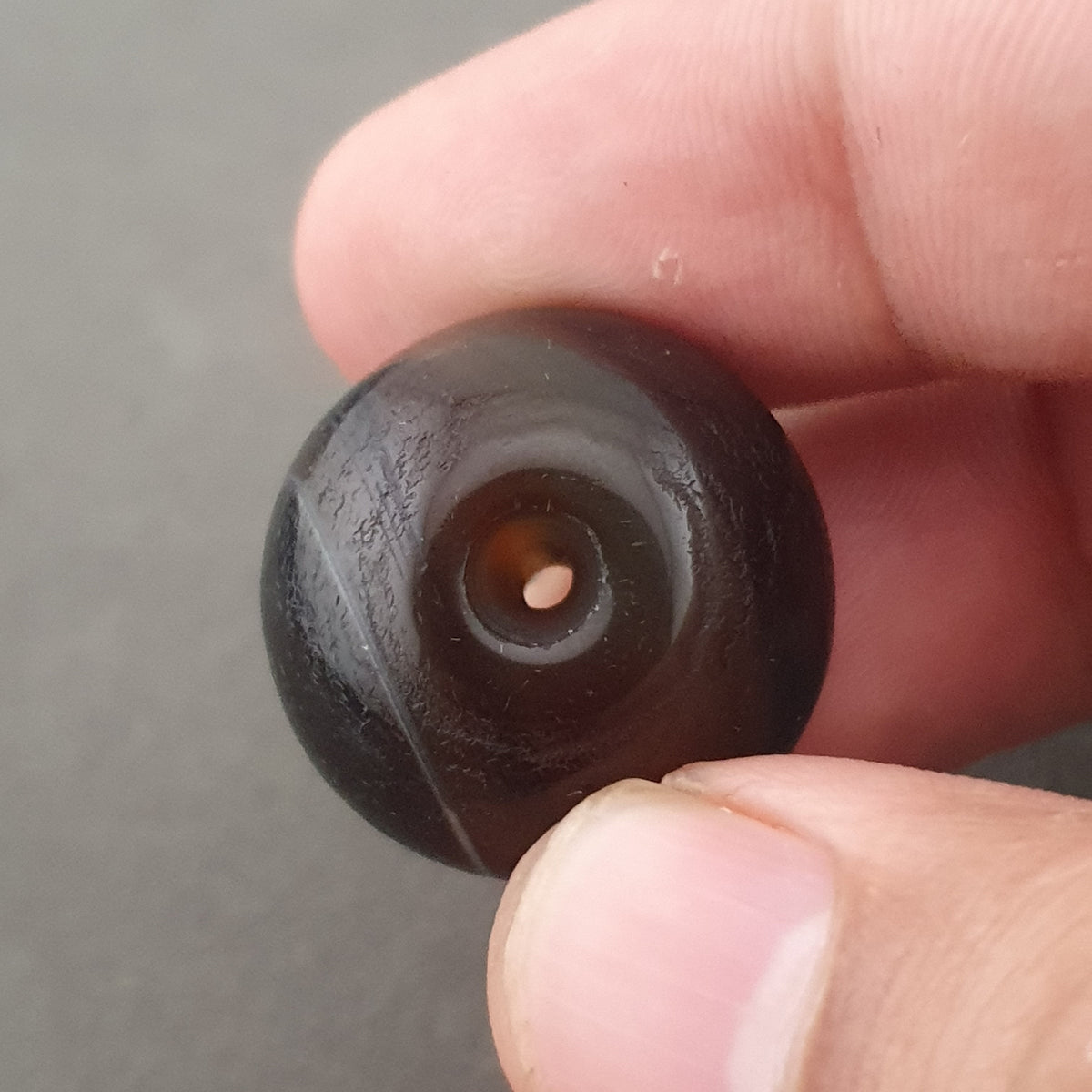 Vintage Himalayan Natrual Eyes Tire Shape Suliemani Agate Bead Amulet