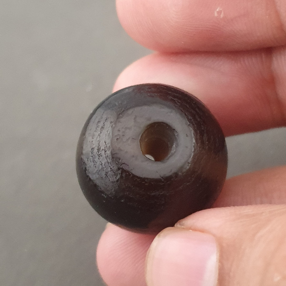 Vintage Himalayan Natrual Eyes Tire Shape Suliemani Agate Bead Amulet