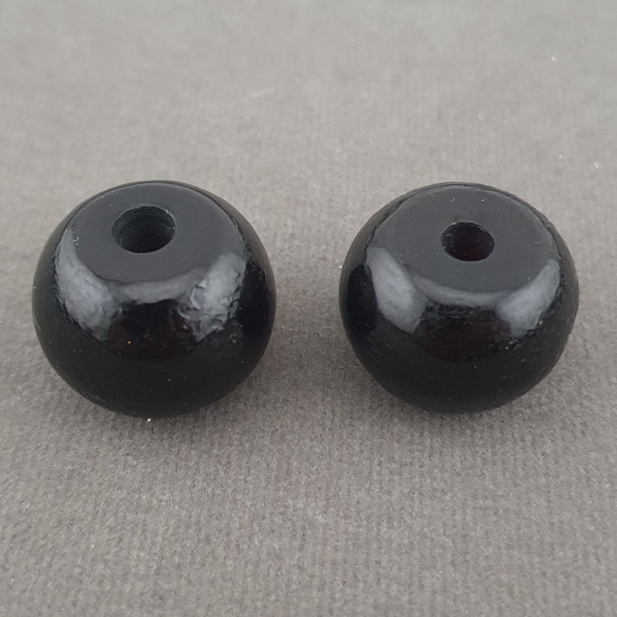 Lot of 2 Vintage Himalayan Natural Suliemani Agate Bead Amulet