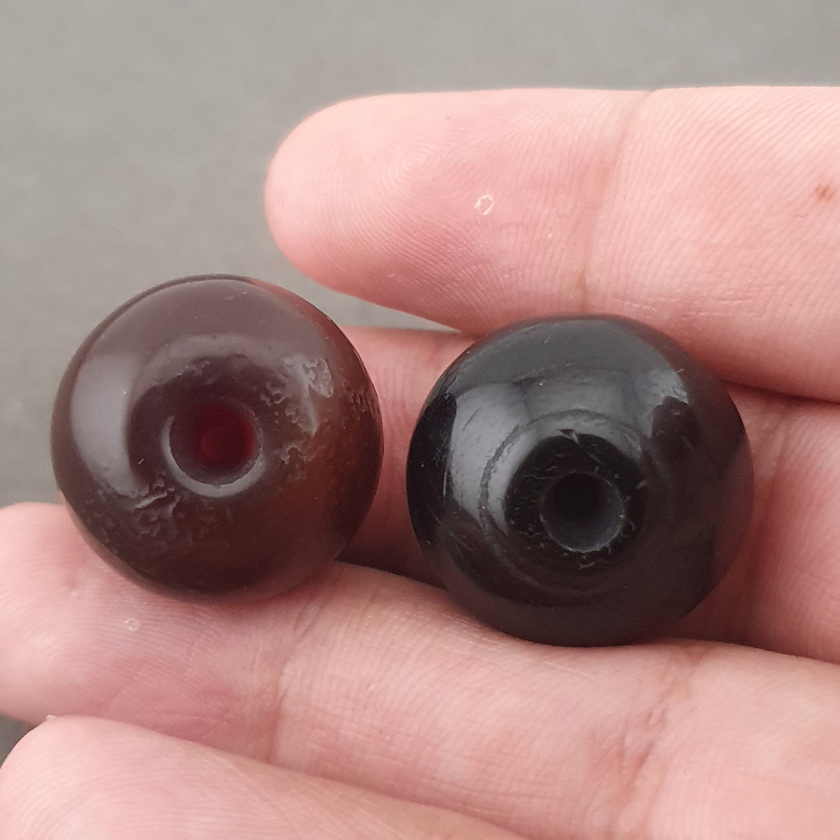 Vintage Lot of 2 Tire Shape Natural Suliemani Agate Beads