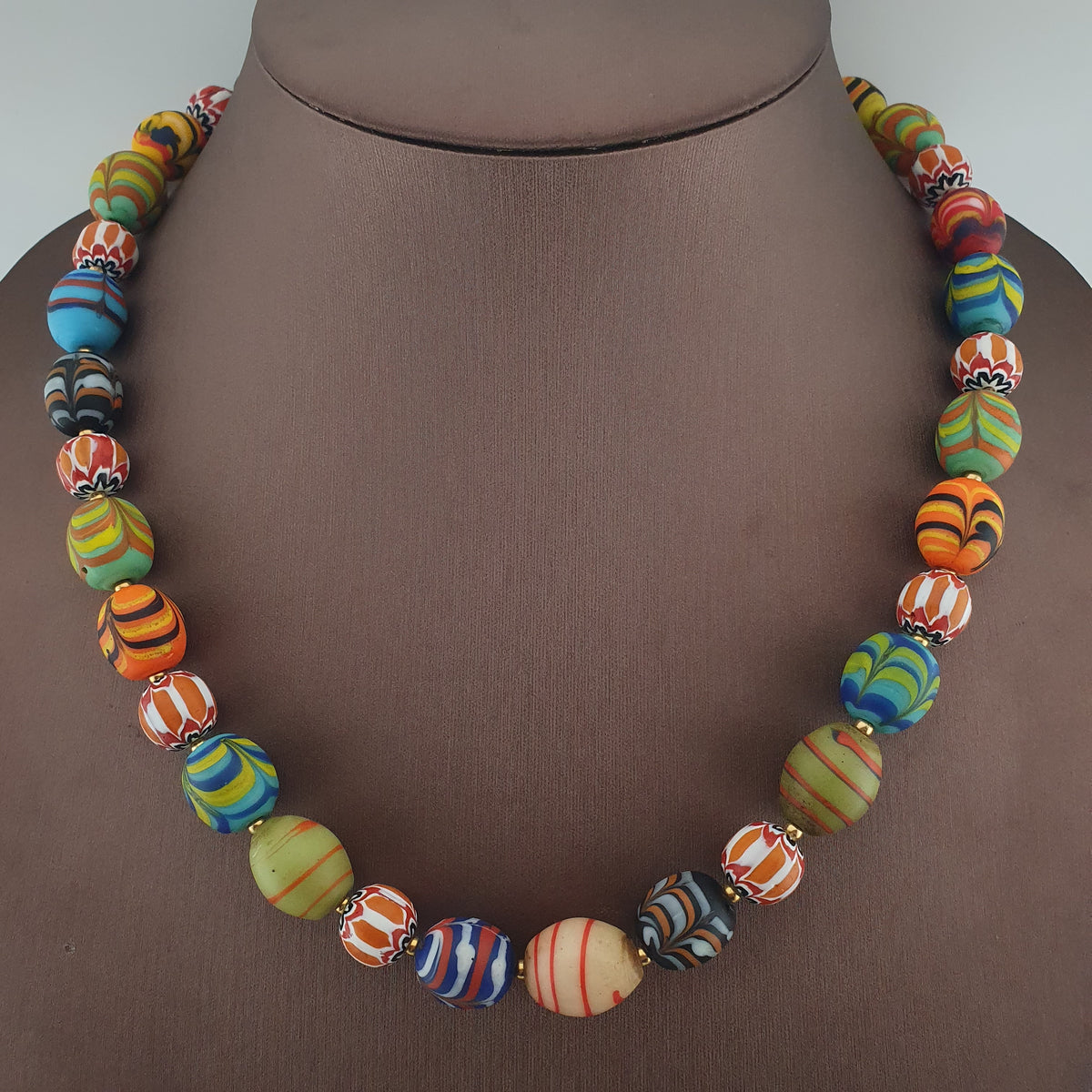 Vintage Venetian Style Mix Feather Desgin & Chevorn Glass Beads Necklace