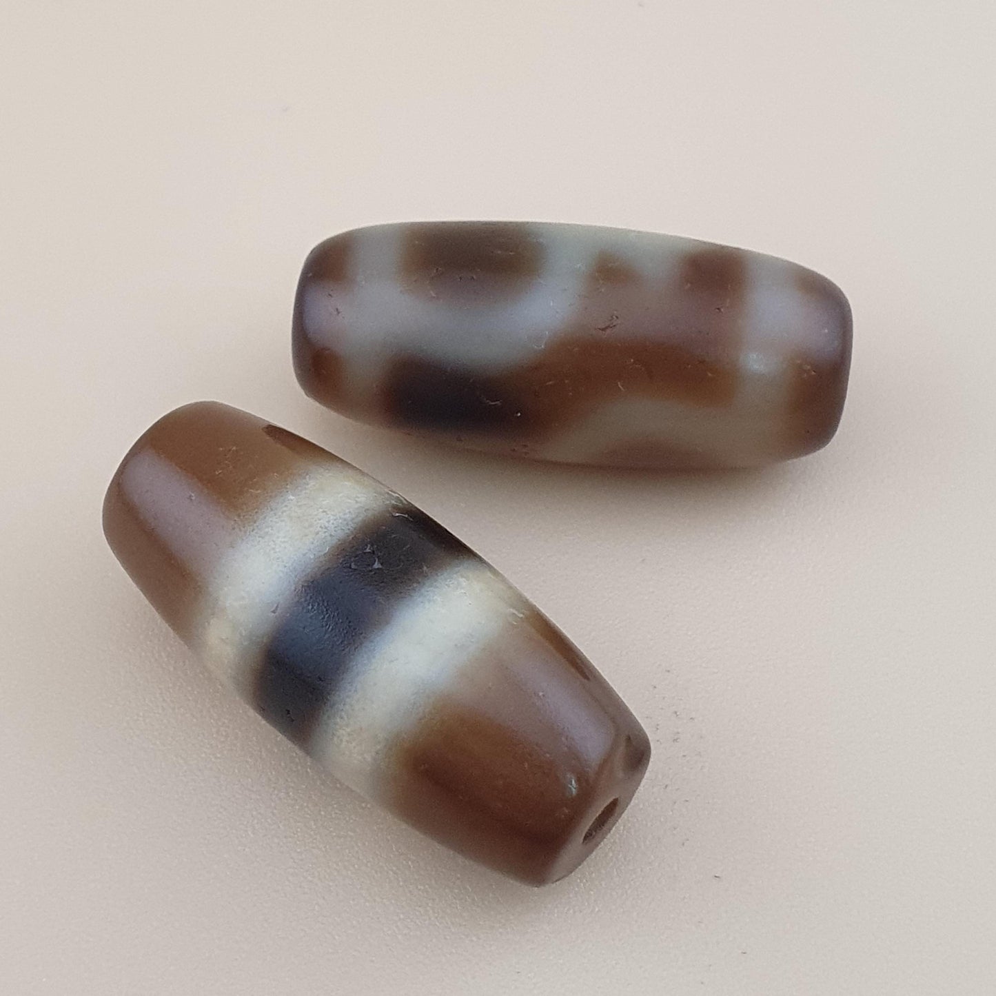 Vintage Himalayan Tibetan Treasure Vase & Stripe Pattern Agate Dzi Beads