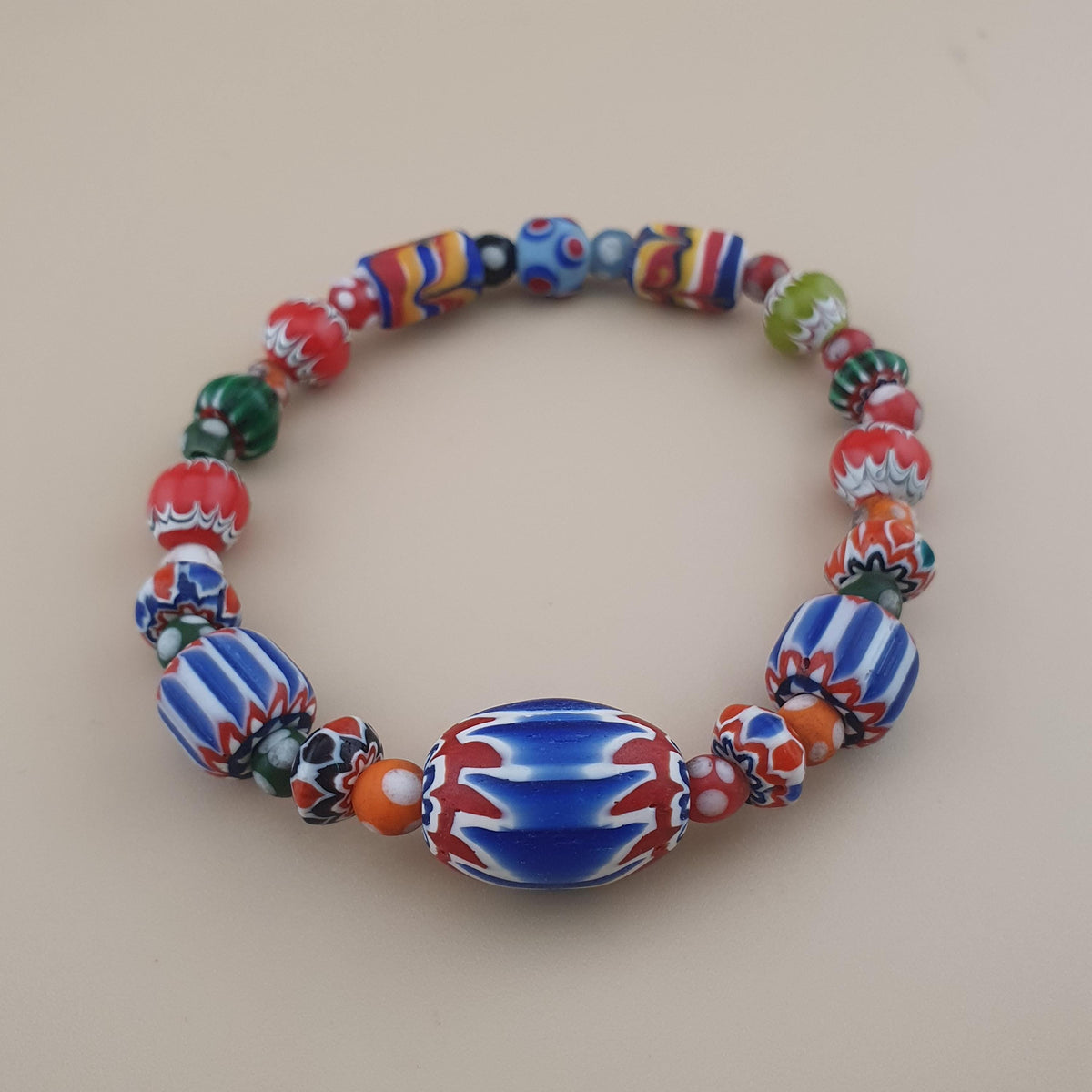Bracelet perles en verre de style vénitien vintage, chevrons et verre mélangé