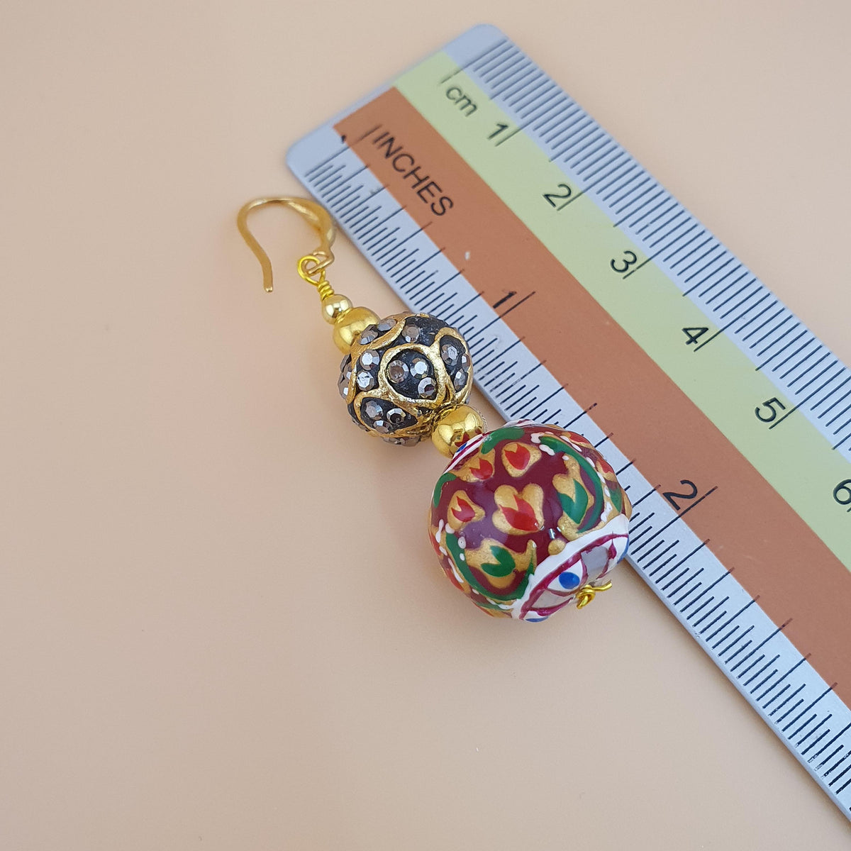Boucles d'oreilles pendantes en émail coloré faites à la main au design afghan