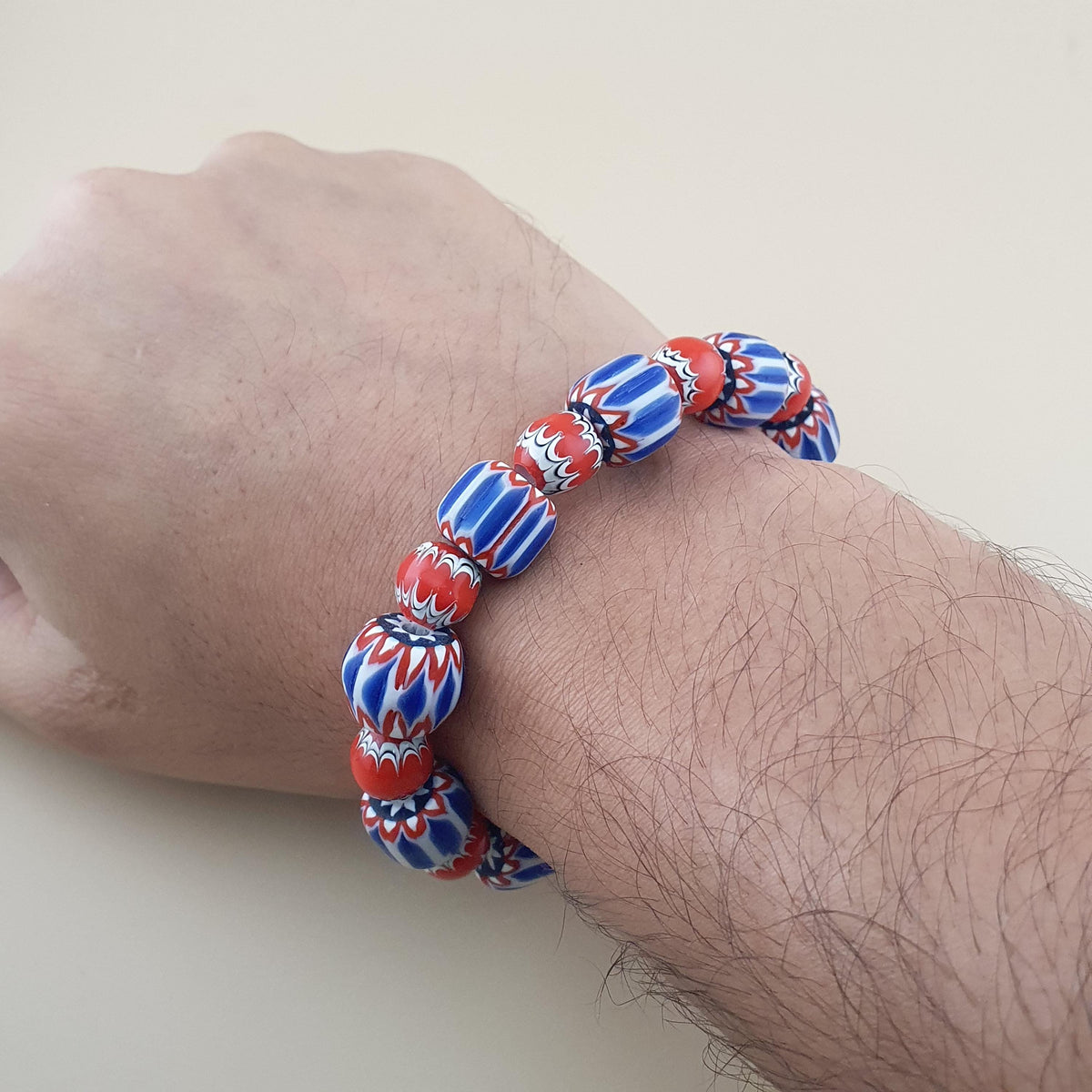 Armband mit Glasperlen im Chevron- und Trade-Stil aus Venedig