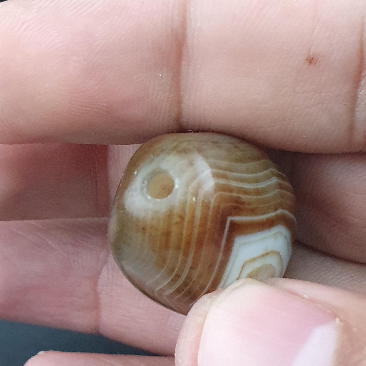 Vintage Suliemani Eye Agate Bead Amulet: Natural Gemstone (32.4mm)