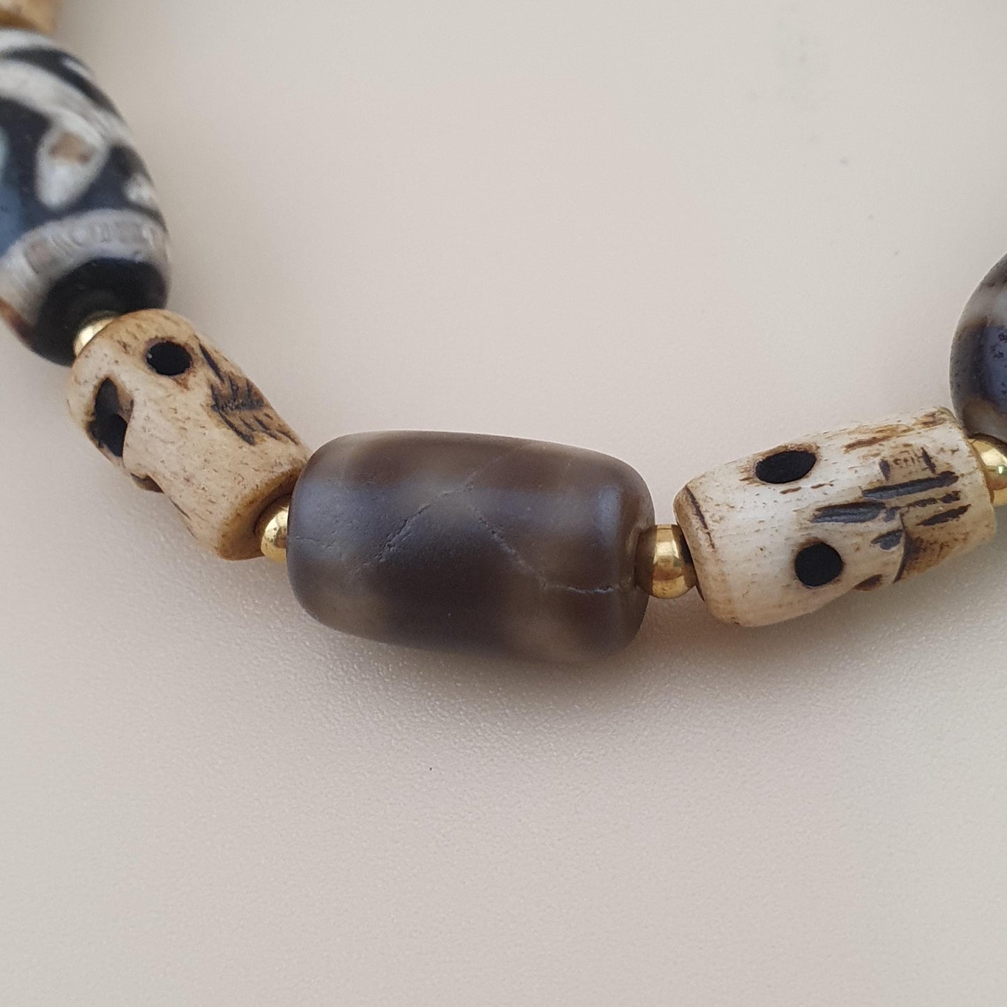 Vintage 2 Eyes Himalayan Tibetan Agate & Unique Pattern Agate Beads Bracelet