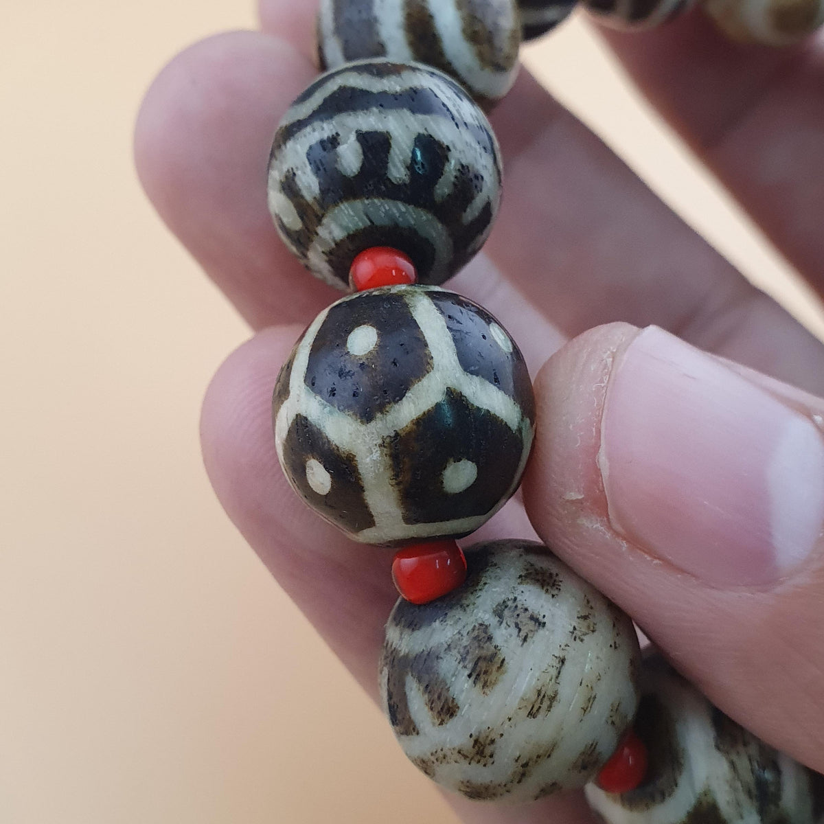 Bracelet en perles de verre Pumtek birmanes antiques Pyu et WhiteHeart de Venise