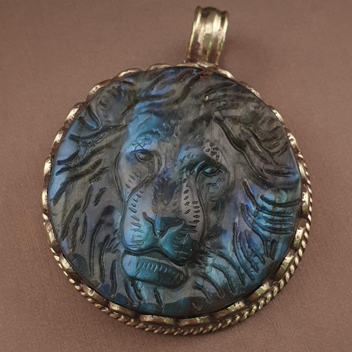 Handmade Vintage Labradorite Lion Face Brass Floral Design Pendant
