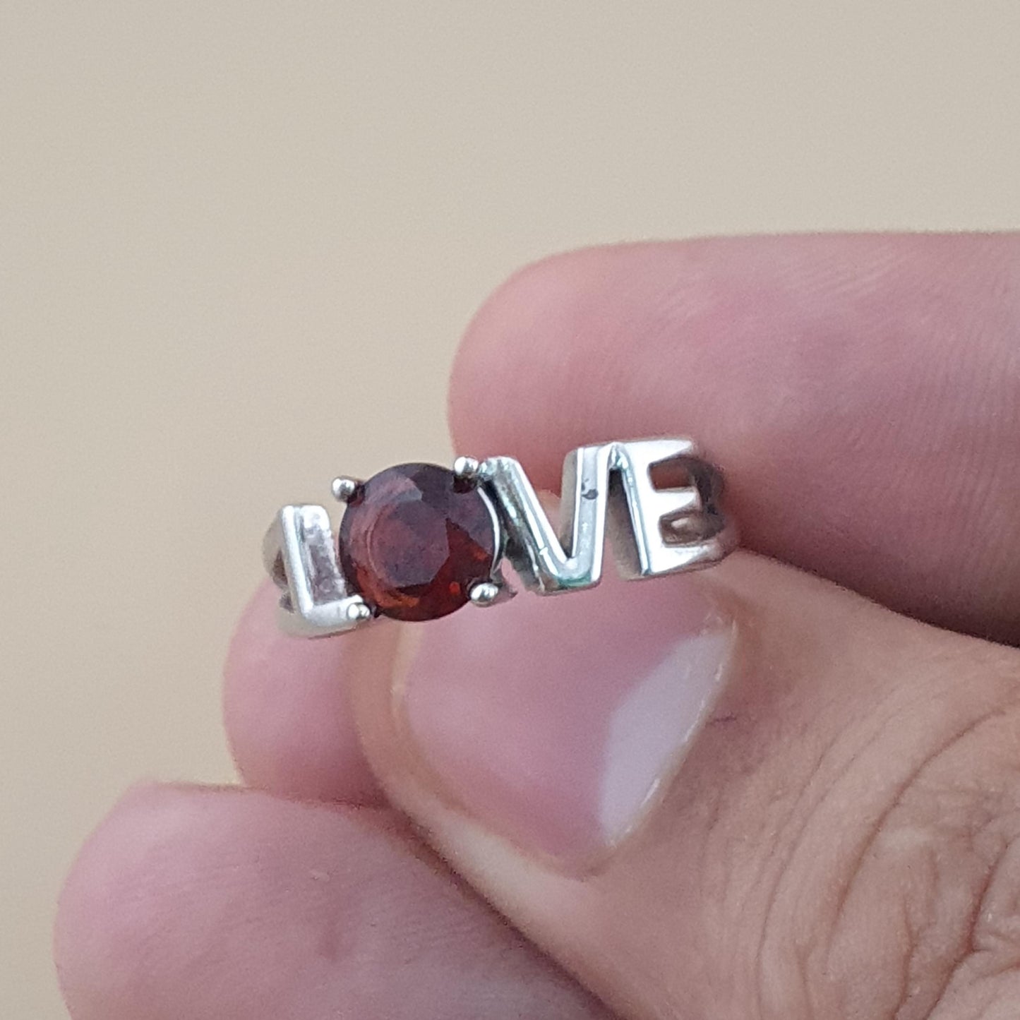 Lot von 2 925er Silber „LOVE“ Ring mit Granat Edelstein