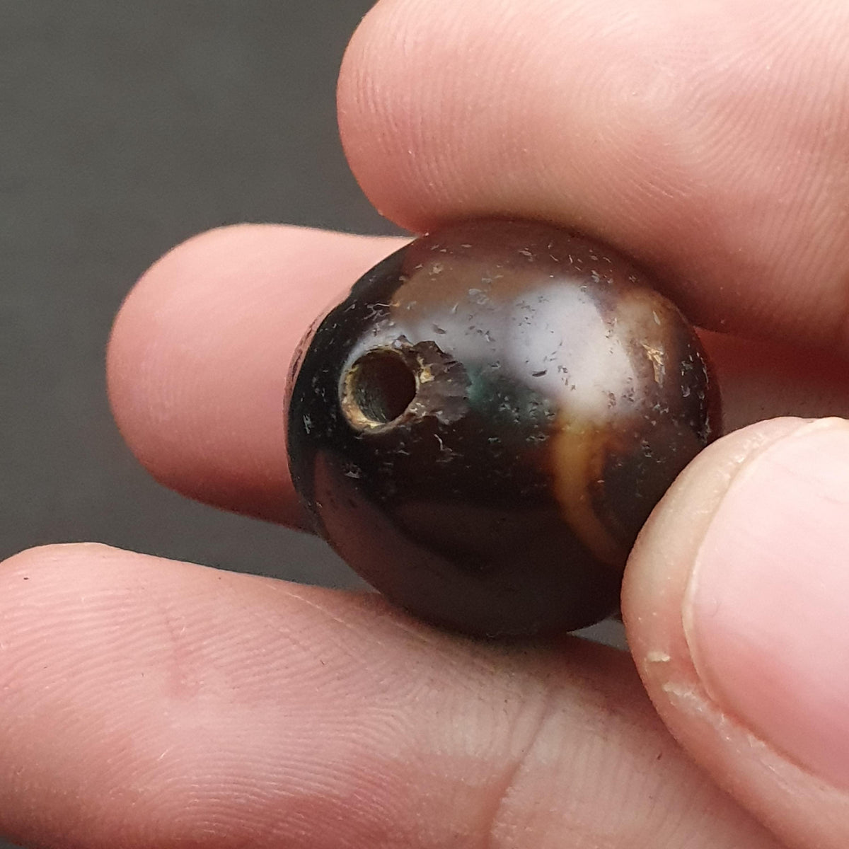 Rare Perle Amulette en Agate Naturelle de Suliemani Vintage