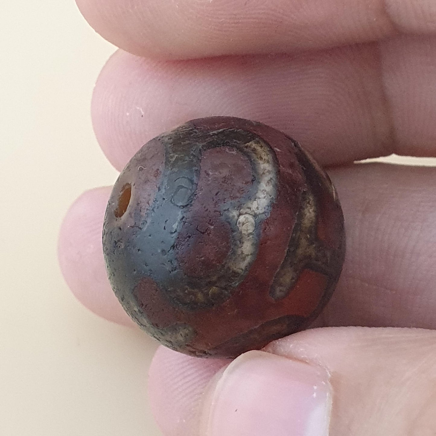 Vintage Carnelian Agate Treasure Vase Pattern Bead Amulet