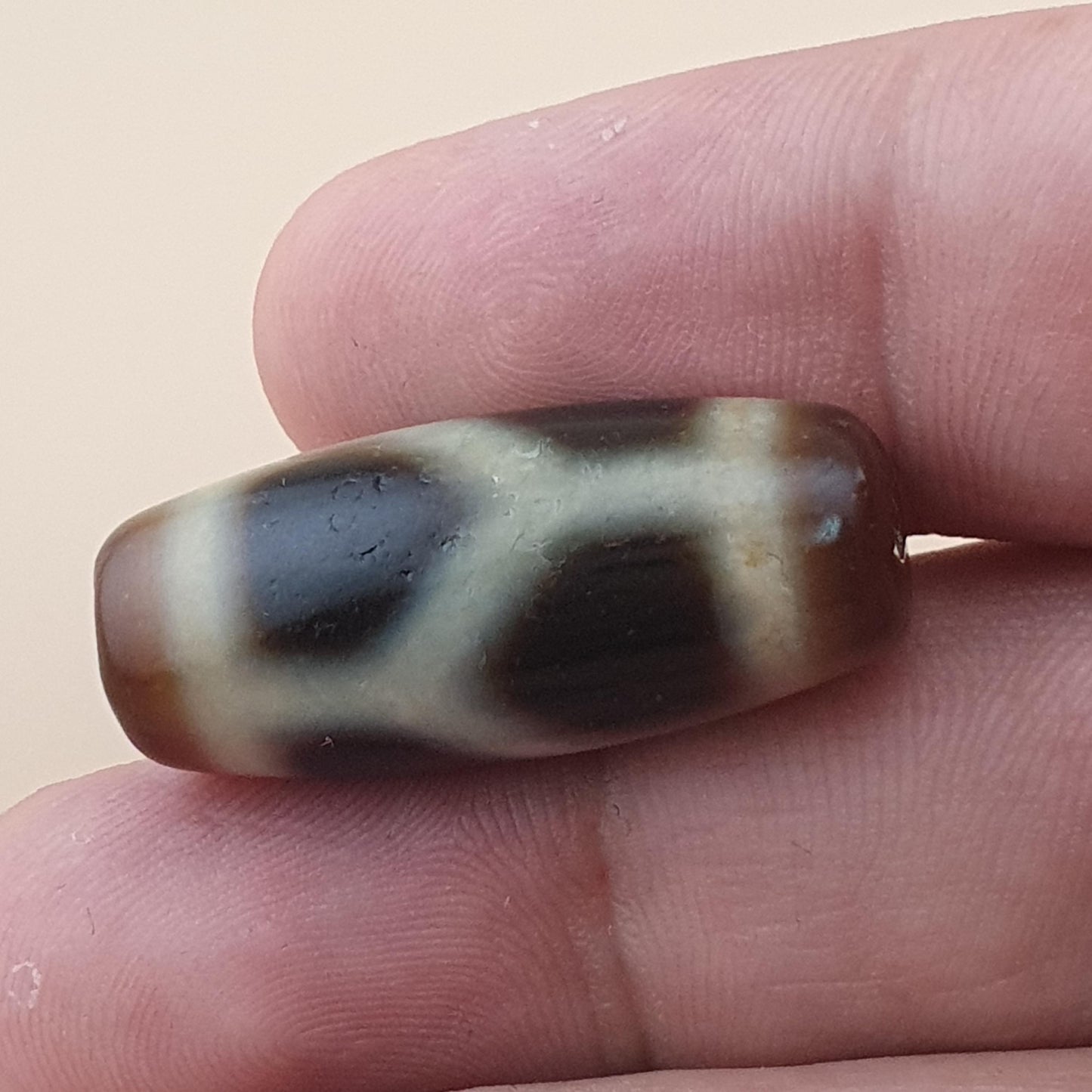Vintage Chain Link Pattern Himalayan Tibetan Agate Dzi Bead Amulet