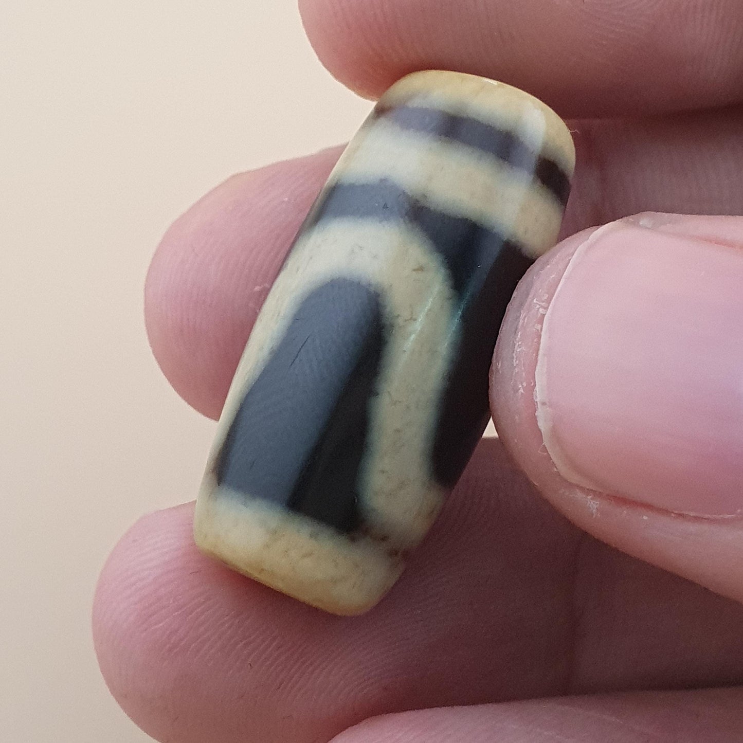 Vintage Unique Pattern Himalayan Tibetan Agate Bead Amulet