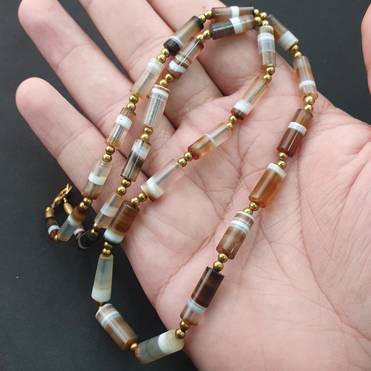 Collier de perles d'agate yéménites authentiques antiques 22 pouces