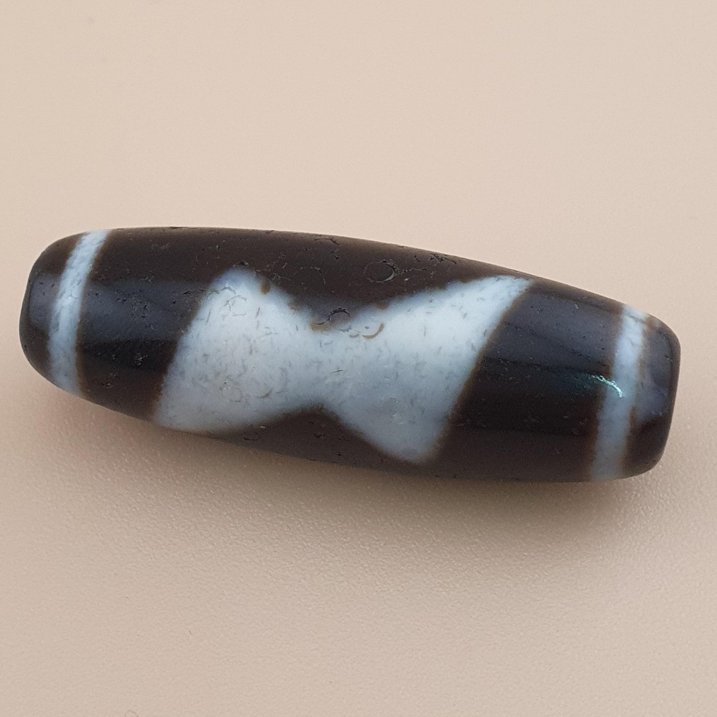 Antique Himalayan Flower Motif Energy Agate Dzi Talisman