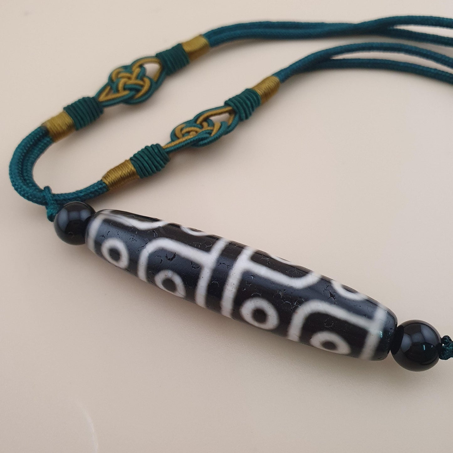 Antike Himalaya-Tibetische 12-Augen-Achat-Dzi-Perlen-Amulett-Halskette