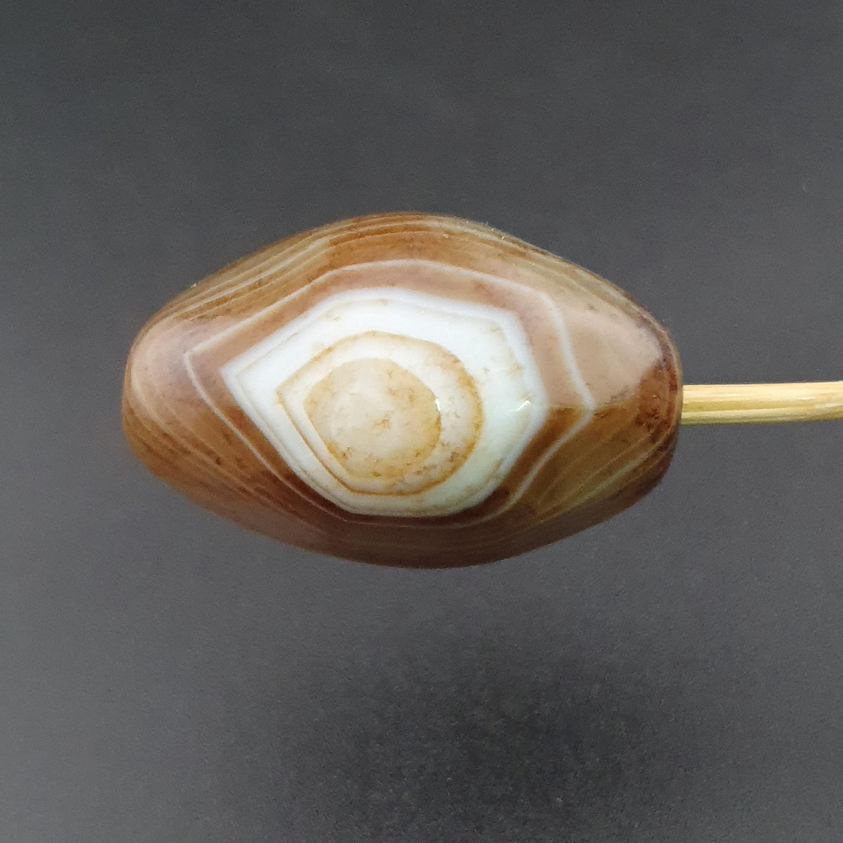 Vintage Suliemani Eye Agate Bead Amulet: Natural Gemstone (32.4mm)