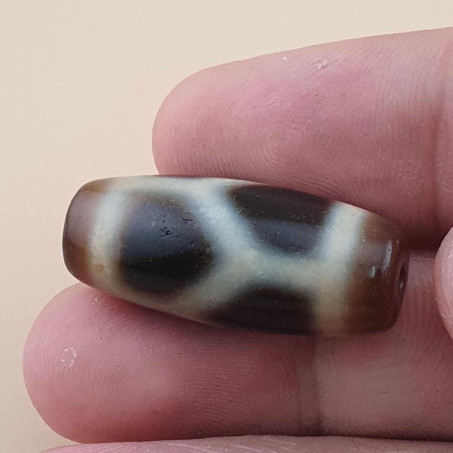 Vintage Chain Link Pattern Himalayan Tibetan Agate Dzi Bead Amulet