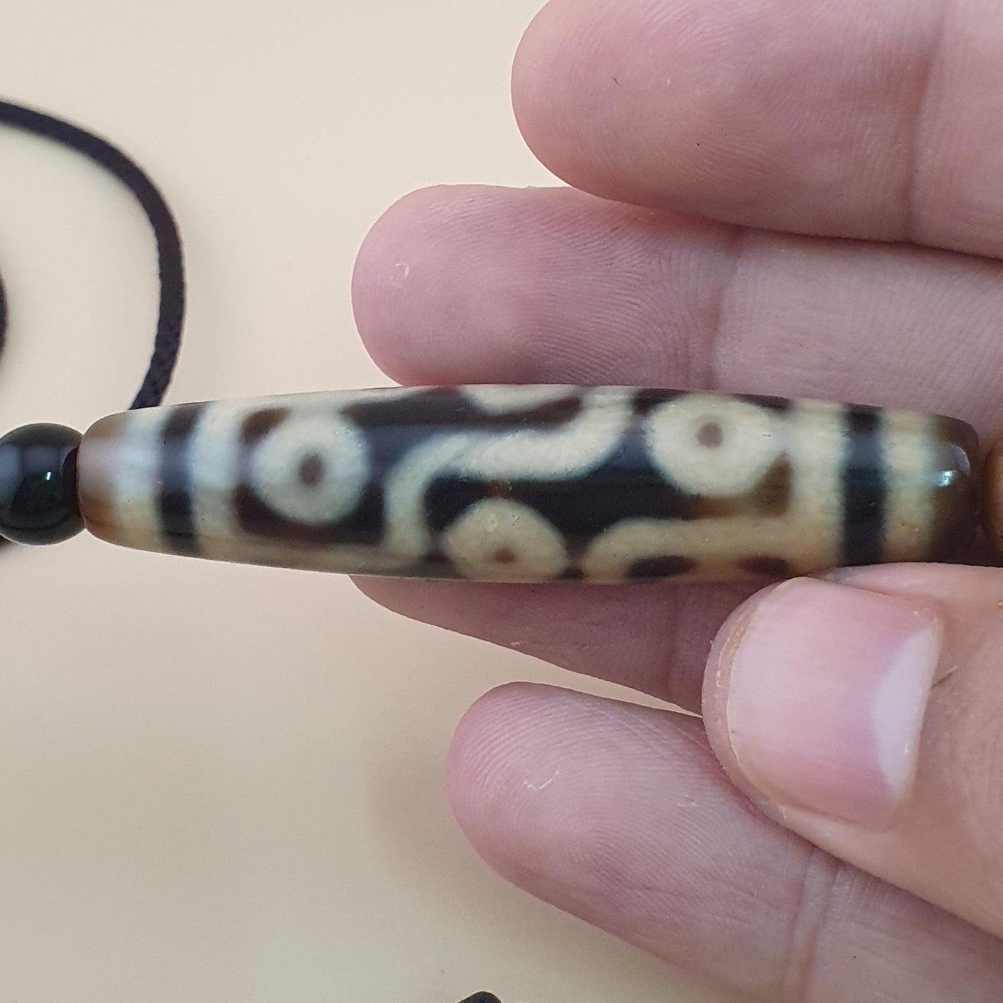 Vintage Himalayan Tibetan 9 Eyes Agate Bead Amulet