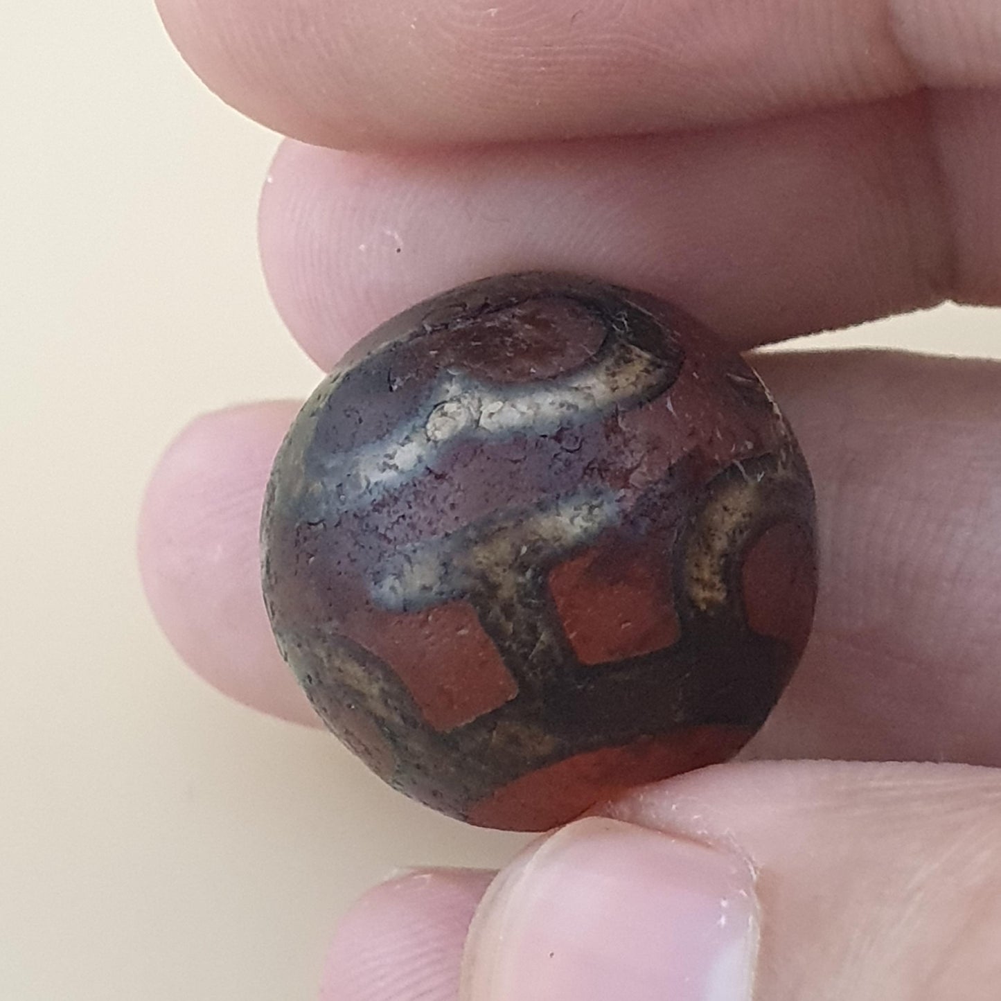 Vintage Carnelian Agate Treasure Vase Pattern Bead Amulet