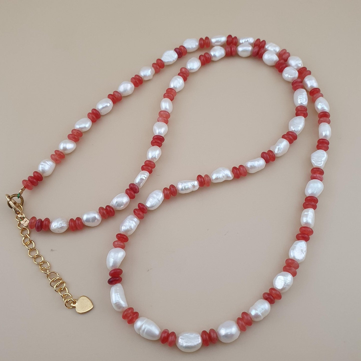 Delicate Freshwater Pearl and Rose Quartz Beads Necklace