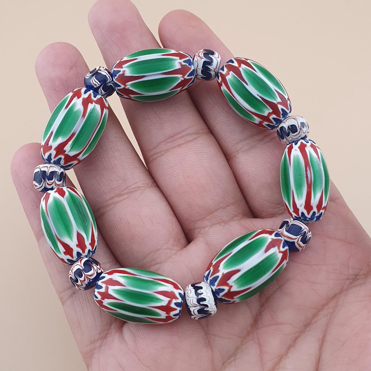 Armband mit Chevron-Perlen im venezianischen Vintage-Stil