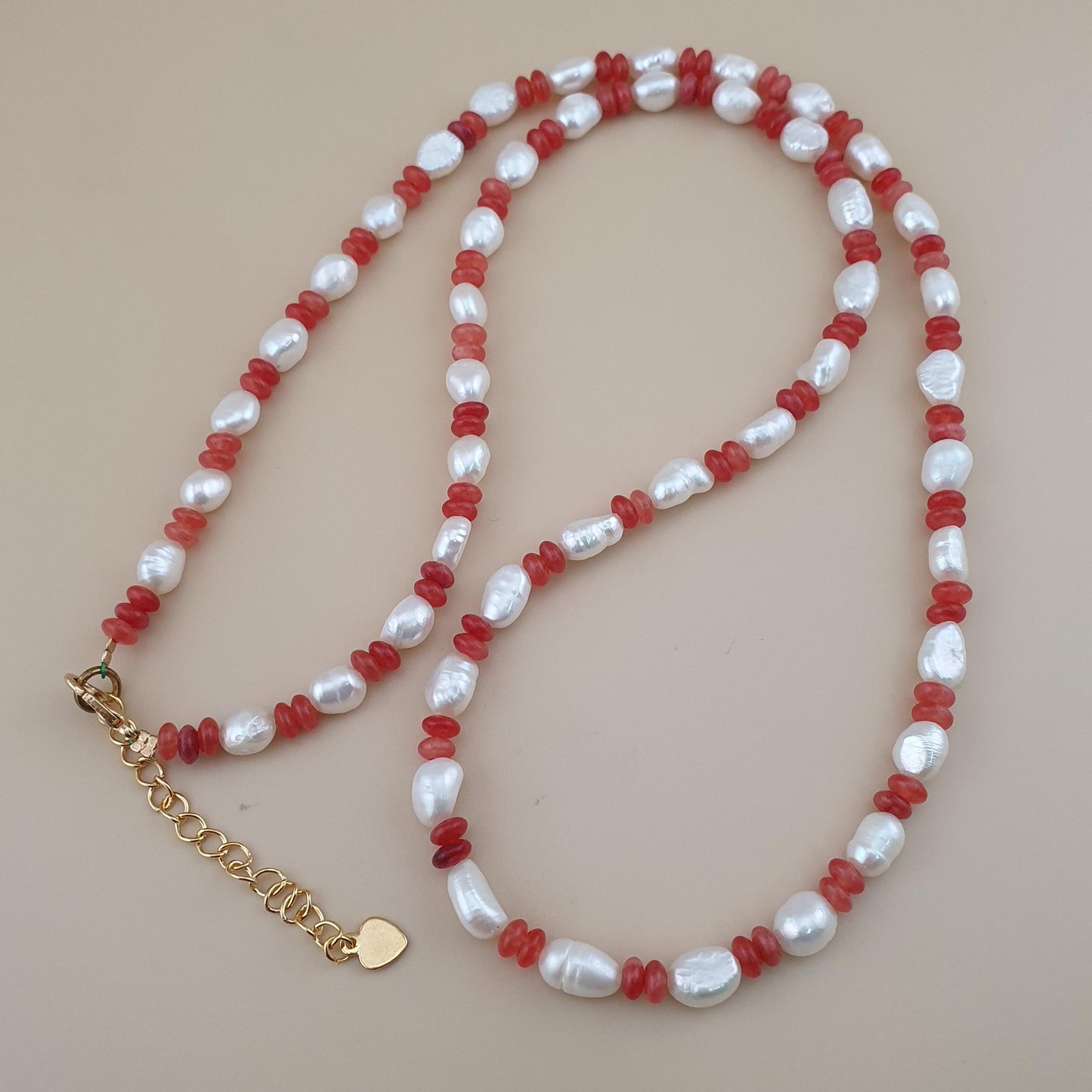 Delicate Freshwater Pearl and Rose Quartz Beads Necklace