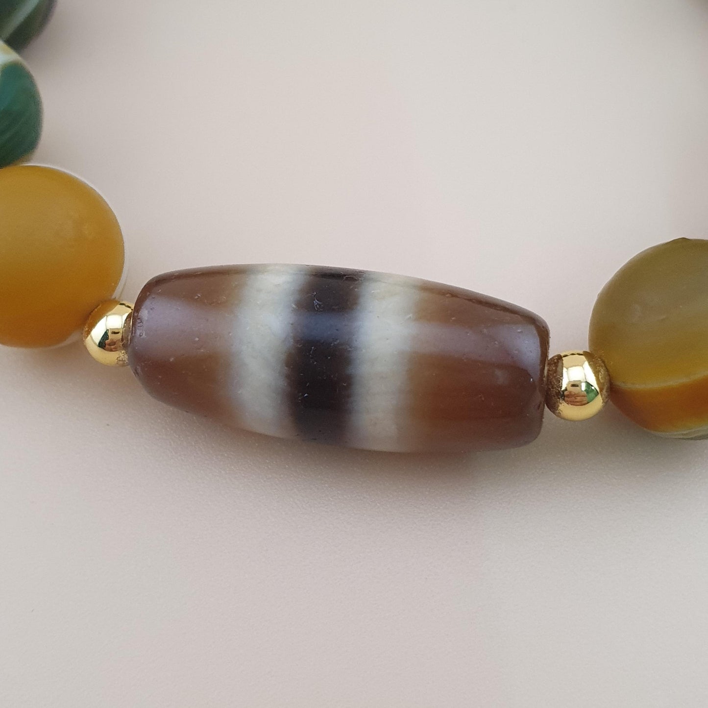 Vintage 2 Stripe Himalayan Tibetan Agate Dzi Bead & Suliemani Bead Bracelet
