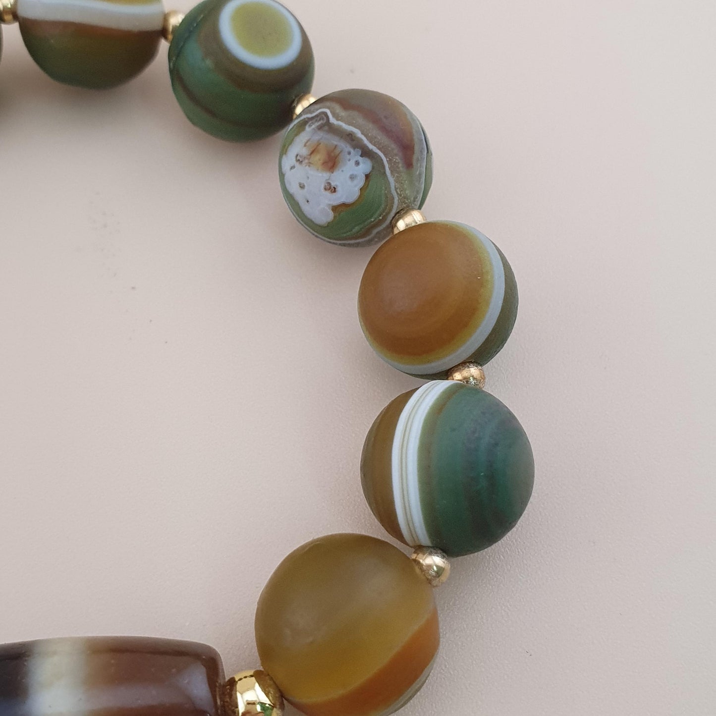 Vintage 2 Stripe Himalayan Tibetan Agate Dzi Bead & Suliemani Bead Bracelet