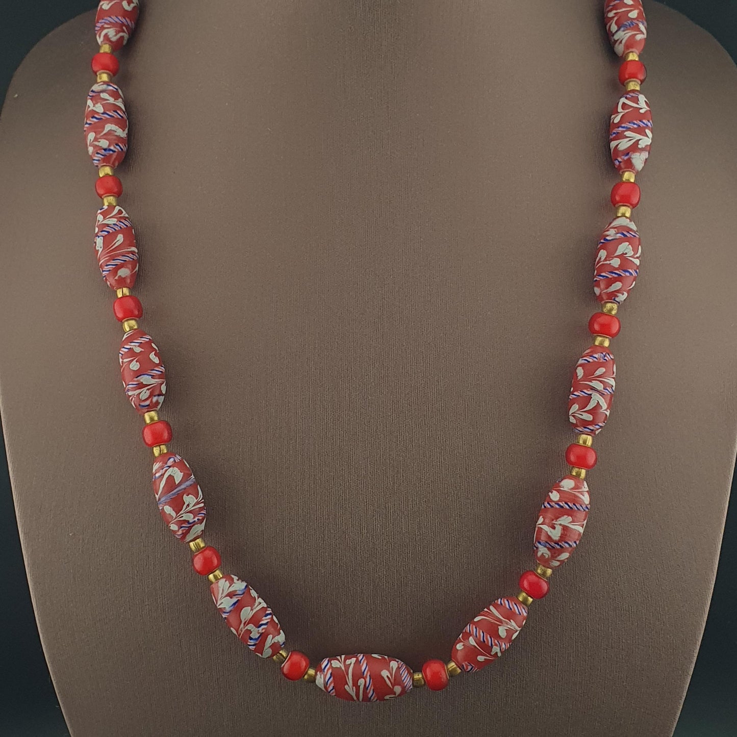 Antique Venetian Style Feather Desgin & Venetian Red WhiteHeart Glass Beads Necklace